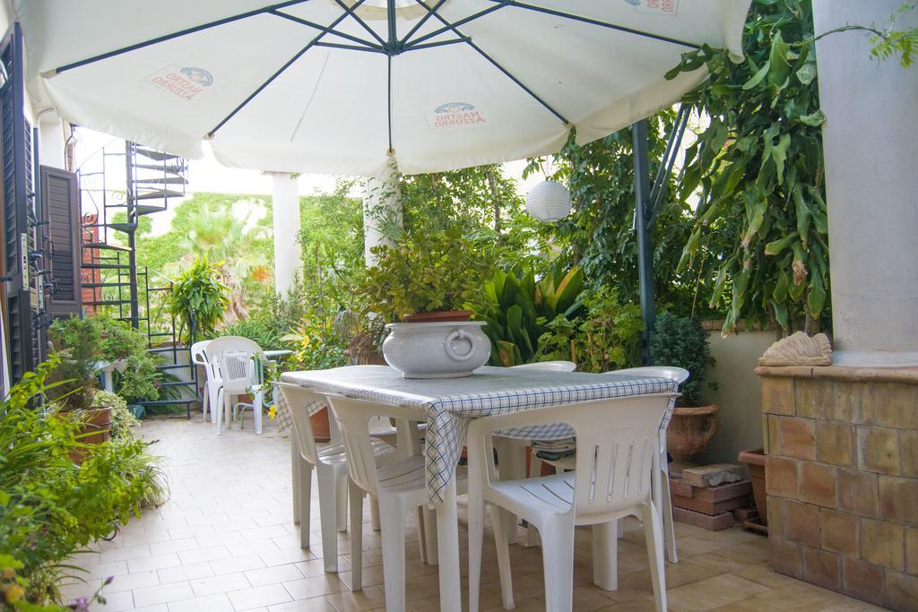 B&B Cactus Giardini Naxos Exterior photo
